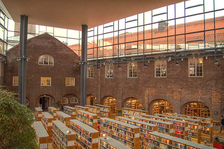 図書館（スウェーデン王立工科大学の図書館）