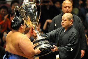 相撲協会「八角理事長」