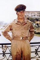 ダグラス・マッカーサー(From: U.S. Naval Historical Center/Wikimedia Commons)