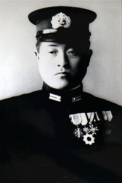 伊58の橋本以行艦長（ご子息提供）