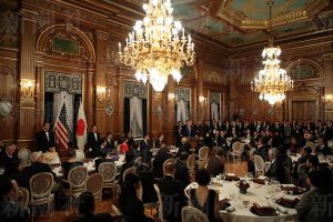 安倍首相主催の夕食会