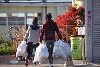 新参者、よそ者を受け入れない