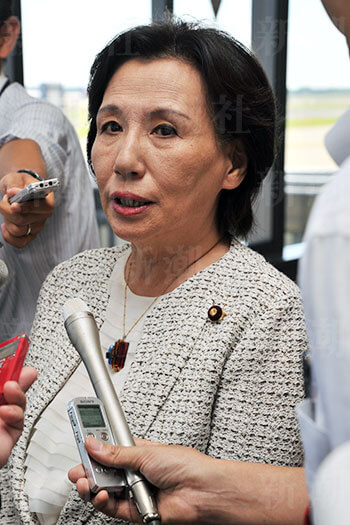 田中真紀子 相変わらずの放談で砲弾炸裂 進次郎坊やは総理の言いなり デイリー新潮