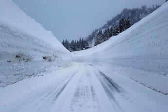 山形　肘折温泉（大雪）