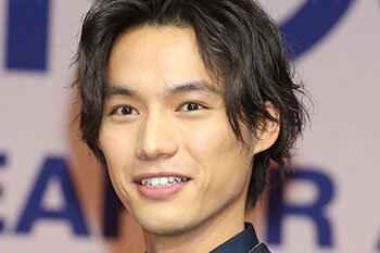 福士蒼汰 主演 曇天に笑う の大コケは 美女との熱愛報道が原因 デイリー新潮 福士蒼汰 主演 曇天に笑う の大コケは 美女との熱愛報道が原因 デイリー新潮