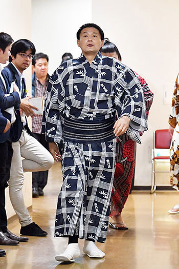 暴行騒動で5階級降格 貴乃花親方 の着流しで出直し デイリー新潮 暴行騒動で5階級降格 貴乃花親方 の着流しで出直し デイリー新潮