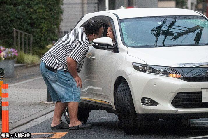 2人の人気者の「ガチンコ接吻」一部始終（撮影・大橋和典）