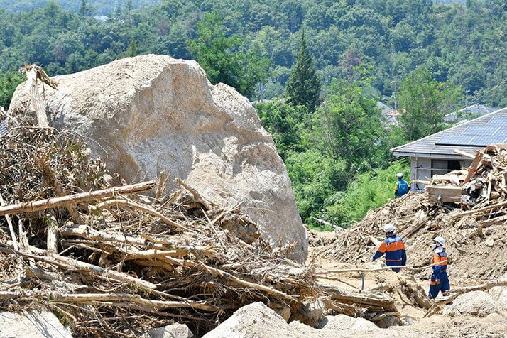 大きさ3メートル以上、重さ数トン