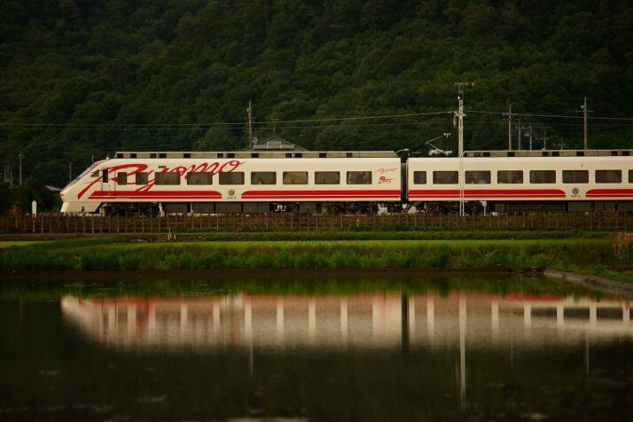 メイド イン ジャパン が脱線 死者18人 台湾鉄道事故 がもたらす日本への波紋 デイリー新潮 メイド イン ジャパン が脱線 死者18人 台湾鉄道事故 がもたらす日本への波紋 デイリー新潮