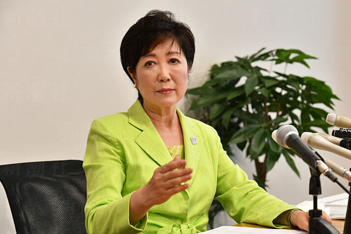 小池百合子」の唇寒し “口だけ”でも“マニフェスト大賞”優秀賞（写真1