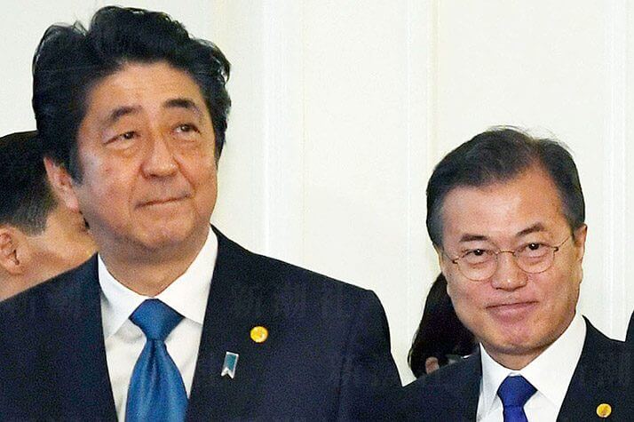 安倍晋三　文在寅