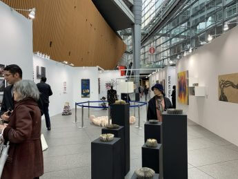 各国大使推薦「現代アーティスト」が集合「World Art Tokyo」に込められた「思い」