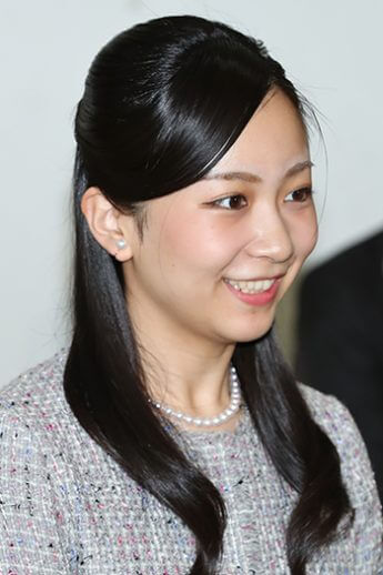 佳子さま メールボックスに集団的自衛権ビラを投函した真犯人 デイリー新潮 佳子さま メールボックスに集団的自衛権ビラを投函した真犯人 デイリー新潮