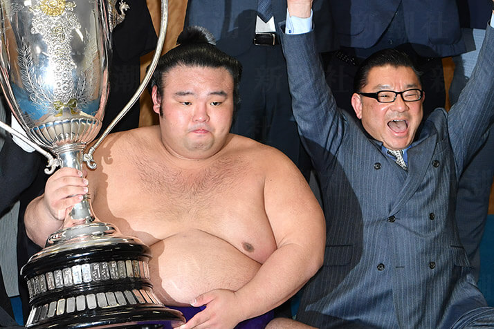 貴景勝」父、ALSOK引き連れご祝儀お持ち帰り 相撲界の慣例を破る