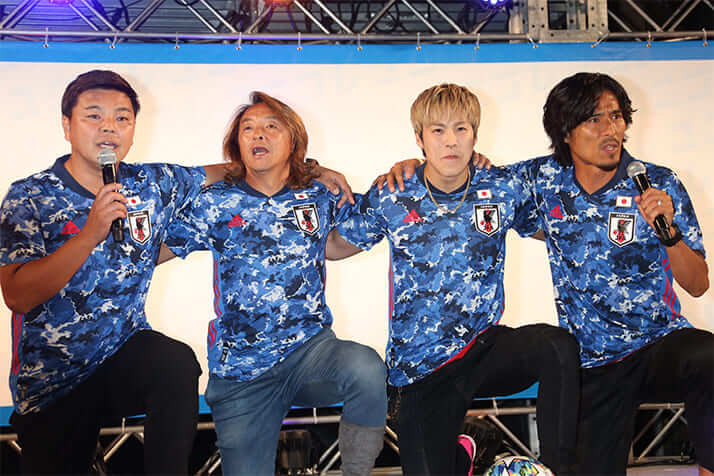 サッカー日本代表 迷彩柄 新ユニフォーム画像流出でブーイングの嵐 デイリー新潮 サッカー日本代表 迷彩柄 新ユニフォーム画像流出でブーイングの嵐 デイリー新潮