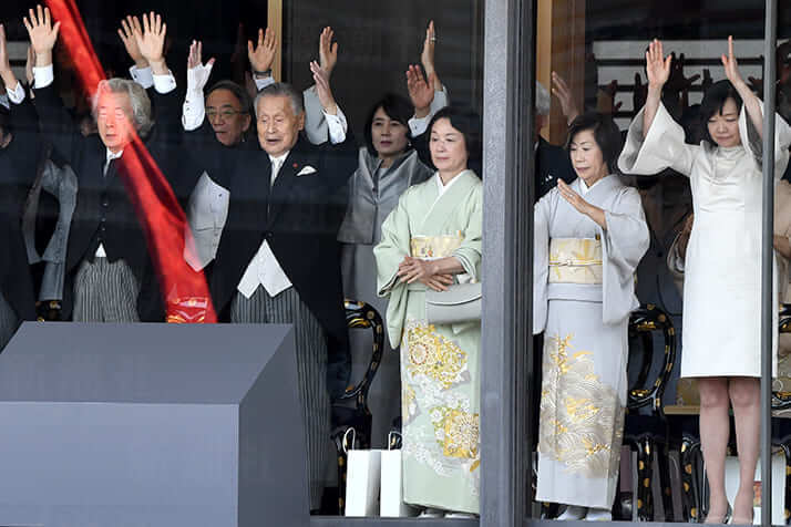 安倍昭恵 服 即位礼正殿の儀