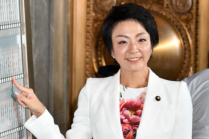 河井案里