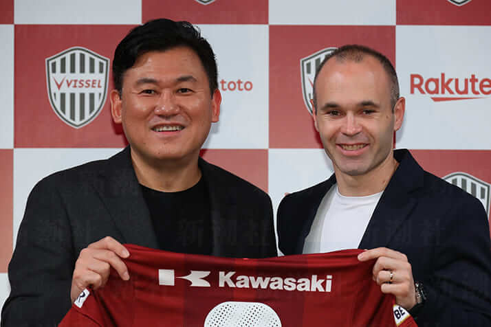 三木谷社長とイニエスタ