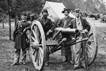 【南北戦争】北軍のJohn C. Tidballと野砲（James F. Gibson／Wikimedia Commons）
