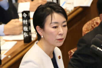 山尾志桜里