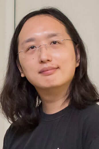 唐鳳（@daisuke1230. Cropped by KOKUYO （hist.）／Wikimedia Commons）