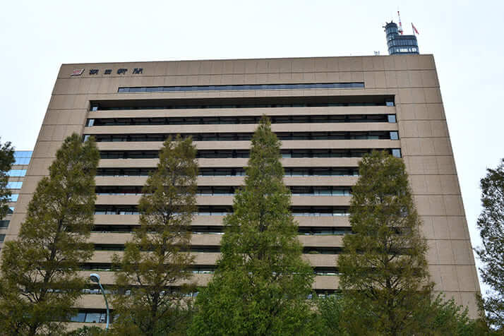 朝日新聞社
