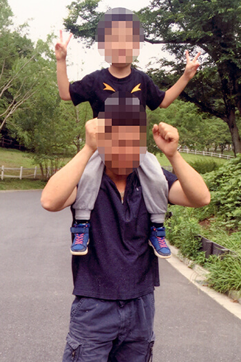 お父ちゃんちにずっといる 泣き叫ぶ息子を保護で有罪に 元ラガーマン父の闘い デイリー新潮