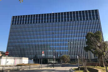 福岡地方裁判所（そらみみ／Wikimedia Commons）