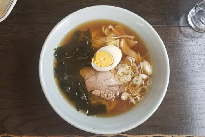 「松葉」のラーメン