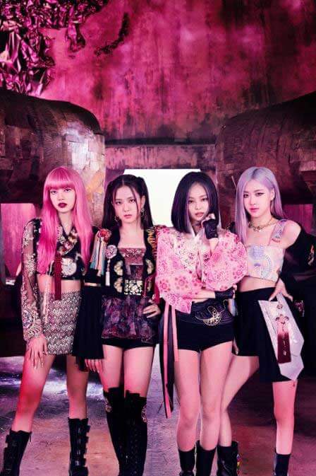 Blackpinkのファッションが世界を席巻 着物のパクり 論争も沸騰中 デイリー新潮 Blackpinkのファッションが世界を席巻 着物のパクり 論争も沸騰中 デイリー新潮
