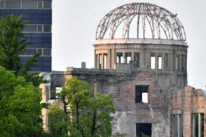 「原爆ドーム」の名で知られる「広島平和記念碑」