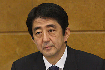 「当日まで辞任を知らなかった」　第一次政権官房長官が綴った「安倍総理辞任の日」