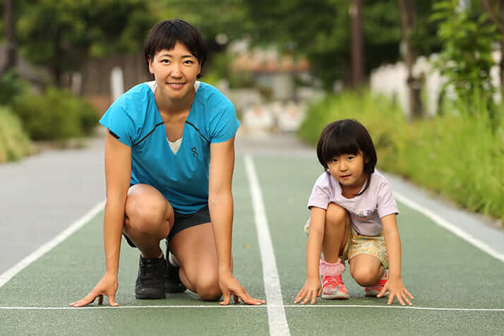 寺田明日香と娘(写真・ご主人提供)
