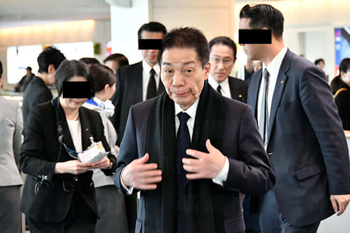 岸田文雄 を青山の料理屋に呼びつけた 古賀誠 長男とロールスロイス デイリー新潮