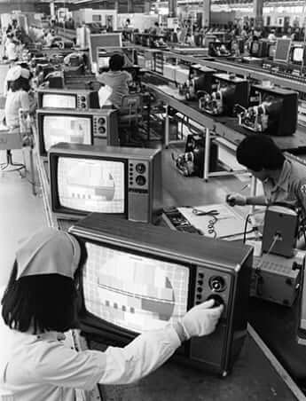 8＝韓国のテレビ工場