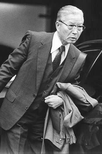 松坂慶子 をしのぐ美貌で 朝鮮総連大幹部 に愛された美人詐欺師とロールスロイス デイリー新潮