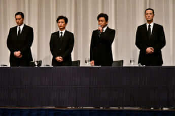 記者会見を行うTOKIO