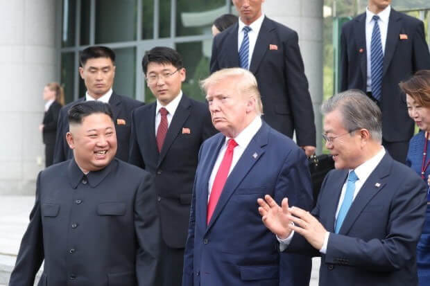 トランプと金正恩の両首脳は文在寅の同席を望まなかった