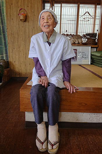 元気な100歳（田宮きみさん）