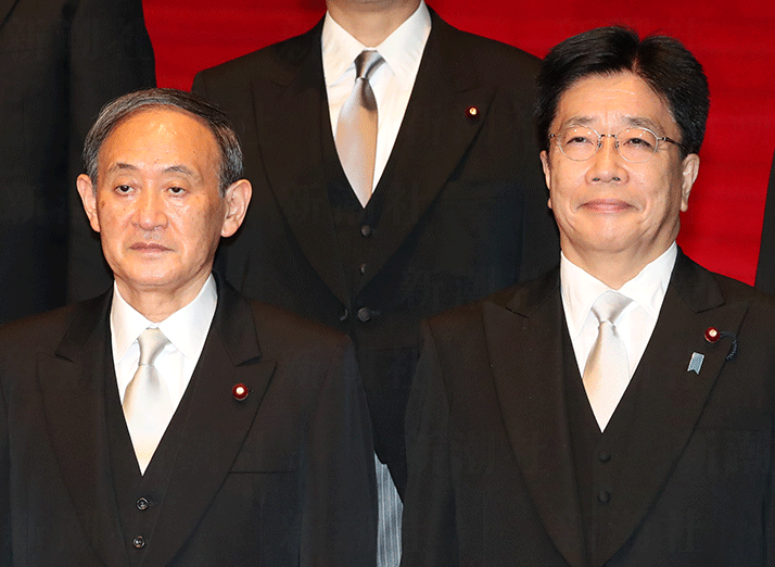 菅総理と加藤長官