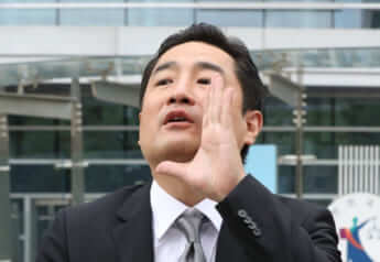 逮捕された著名なYouTuber弁護士で元国会議員の康容碩（カン・ヨンソク）氏