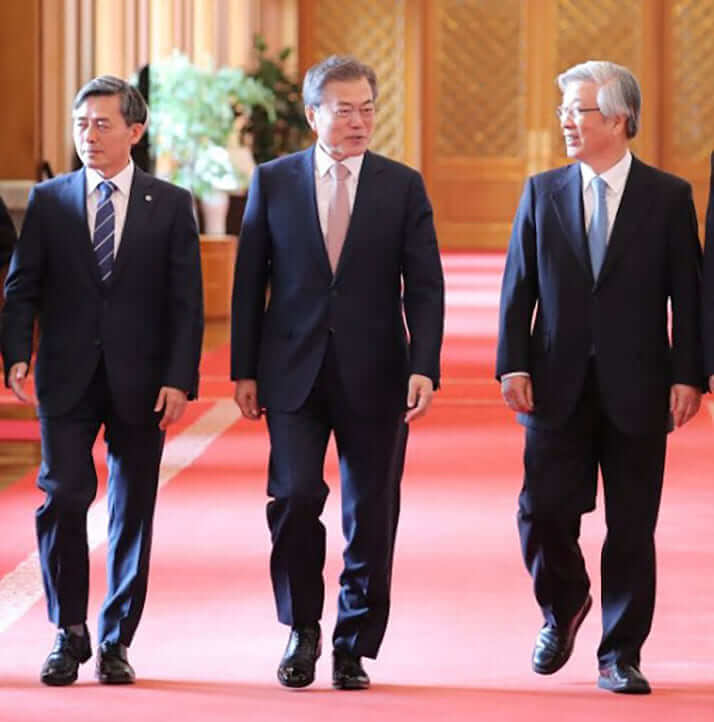 左がKBS社長の梁承東（ヤン・スンドン）氏