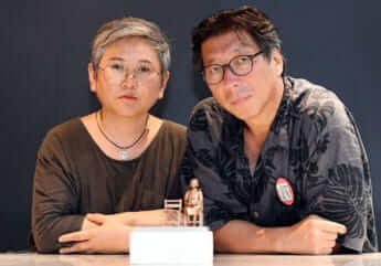慰安婦像作家の金夫妻