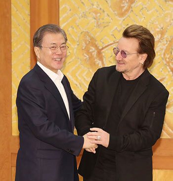 K防疫の成果でU2・ボノとも対面