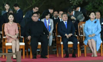 金正恩、文在寅