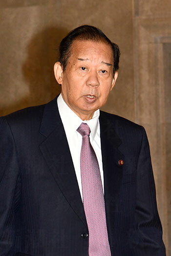 二階俊博幹事長