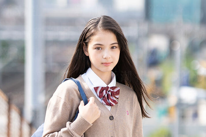 中学生モデル 稲垣姫菜 が語る ルーマニアハーフで得したこと デイリー新潮