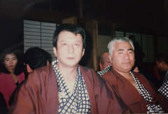 右は、中野会長が理髪店で銃撃された際、ボディーガードとして居合わせた高山博武若頭補佐