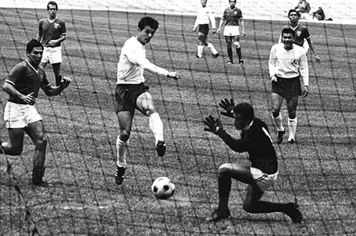 釜本邦茂 が今のサッカー界に思うこと 個人の能力ばかりを評価している 小林信也 デイリー新潮