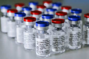 ロシア製の新型コロナウイルスワクチン「スプートニクV」／公式Twitterアカウント（@sputnikvaccine）より